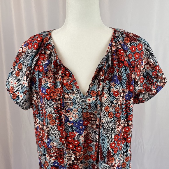 Floral Multi-Colored Blouse with Tie in Front at Neckline, Size M. - Picture 3 of 5